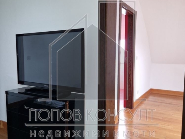 Луксозен апартамент с три спални - 0