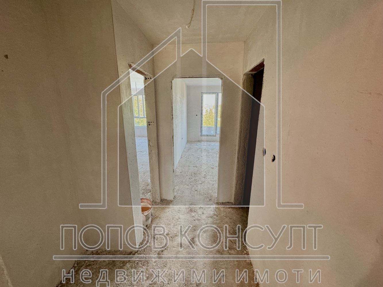 Двустаен апартамент в Южен - 0
