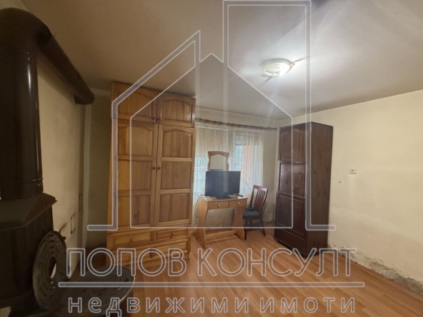 Двуетажна къща във Виноградец, обл.Пазарджик - 0