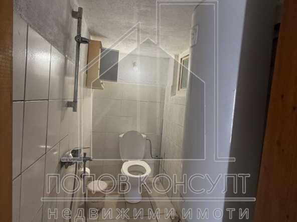 Къща с двор в село Гълъбово - 0