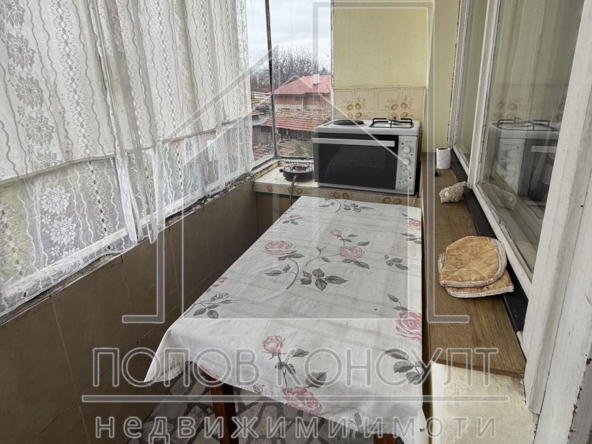 Етаж от къща с Кафе-апететив в село Браниполе - 0