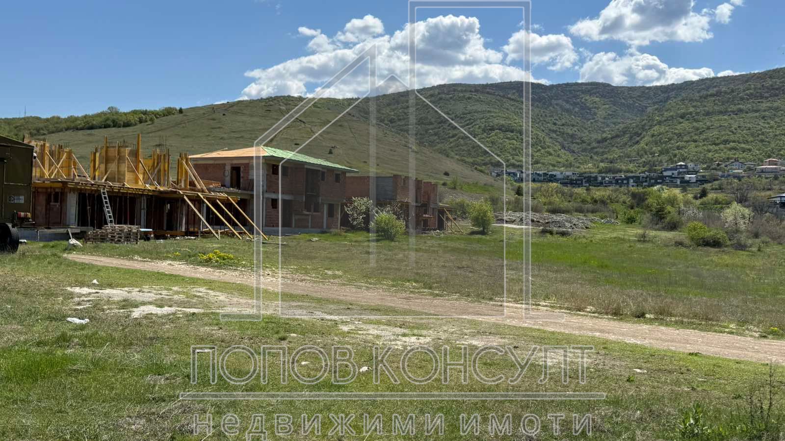 Три уникални парцела с.Марково със сменен статут - 965 кв.м - 0