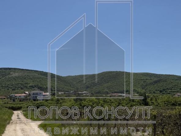 ТОП имот в Марково – 5160 кв.м с всички комуникации и асфалтов достъп - 0