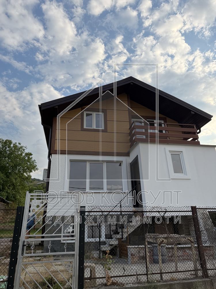 Кокетна вила с.Белащица в парцел от 834 кв.м - 0