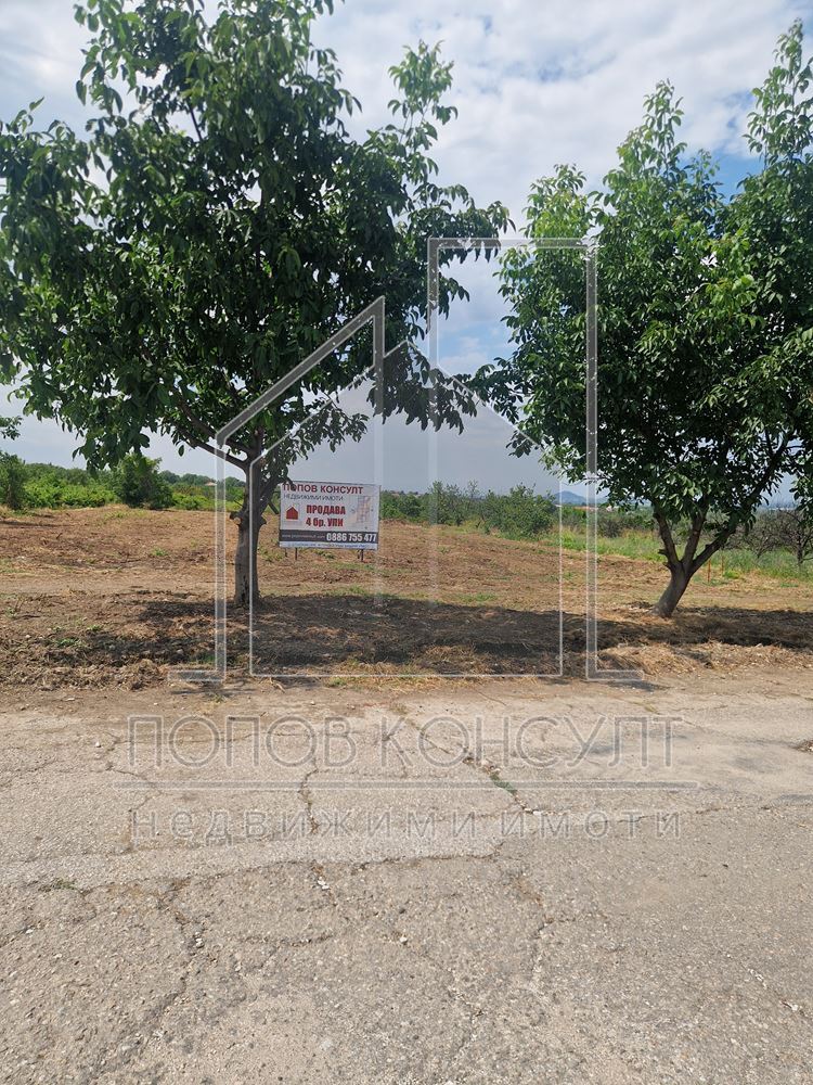 Парцел в село Брестник - 0
